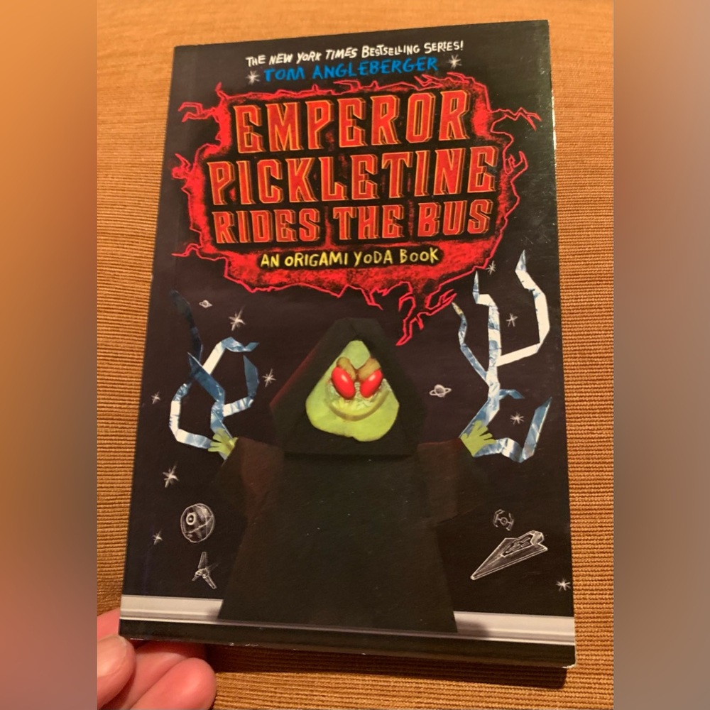 Emperor Pickletine Rides the Bus (Origami Yoda #6) Paperback Book